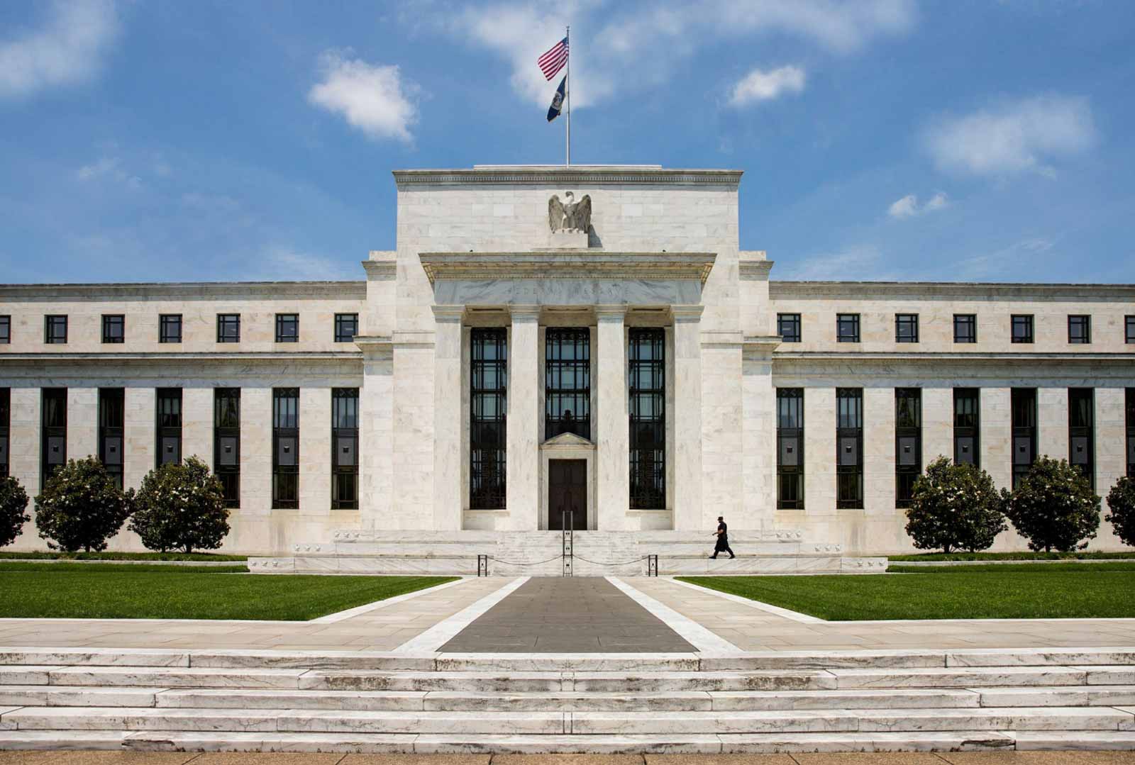 Fed Rate Cuts: What Is the Bond Market Signaling?